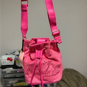 Juicy couture barrel bag